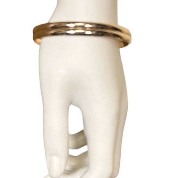 Vintage Bangle Bracelets Rose Gold Plated Non tarnish Set of 2 - Picture 4 of 11